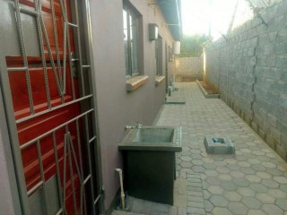 4-bedroom-house-for-rent-in-meanwood-kwamwena
