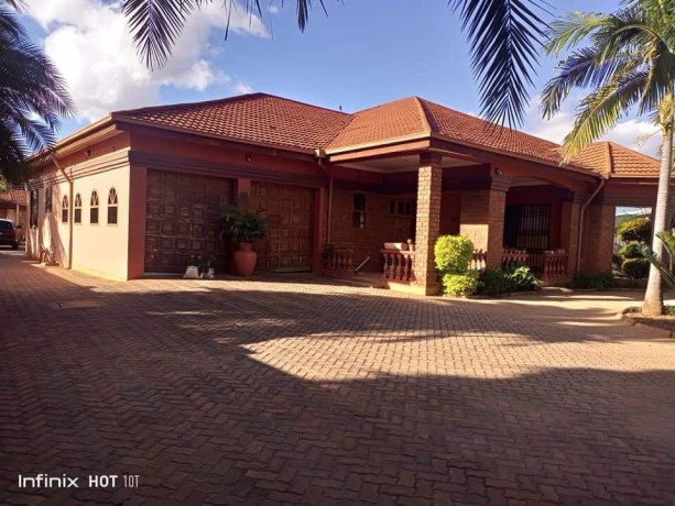4-bedroom-house-for-sale-in-woodlands-big-1