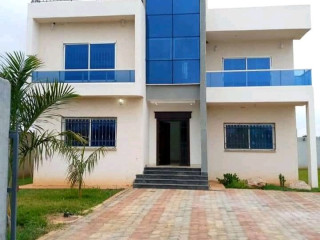 4 Bedroom House For Sale In Lilayi