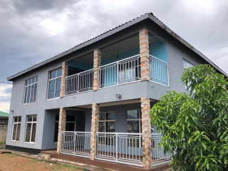 5 Bedroom House For Sale In North gate