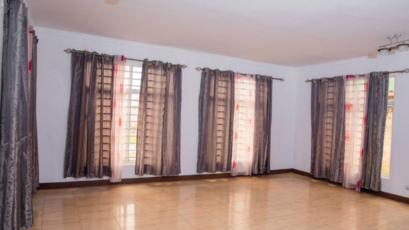 5-bedroom-house-for-sale-in-north-gate-big-2