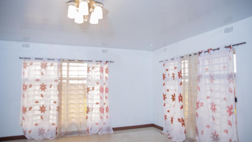 5-bedroom-house-for-sale-in-north-gate-big-1