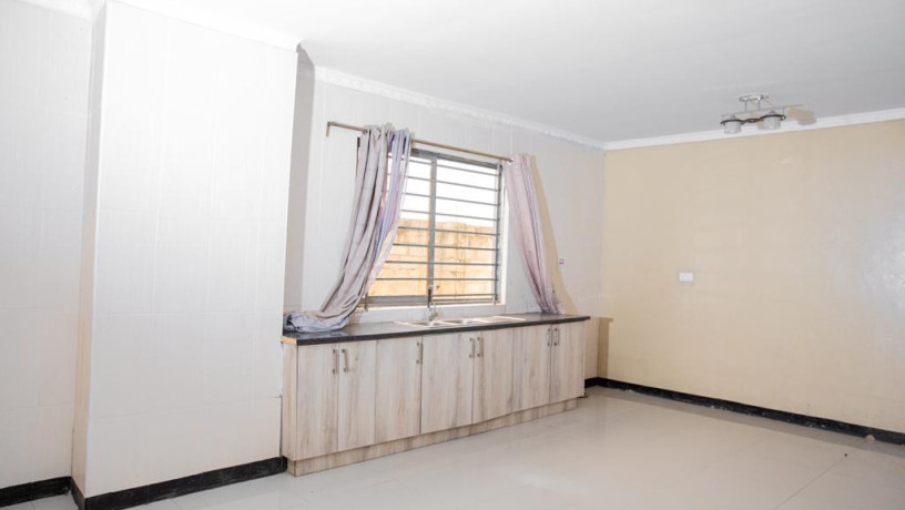 5-bedroom-house-for-sale-in-north-gate-big-5