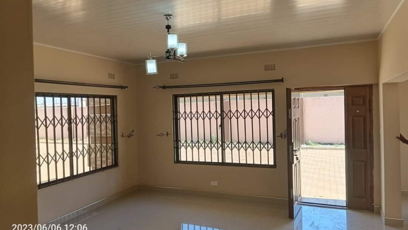 2-bedroom-flat-for-rent-in-chalala-big-1