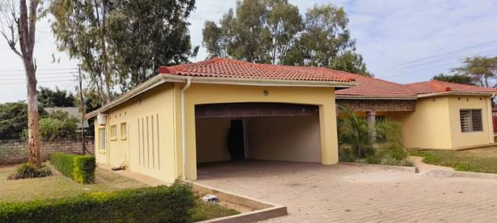 spacious-standalone-house-for-rent-in-ibex-meanwood-big-6