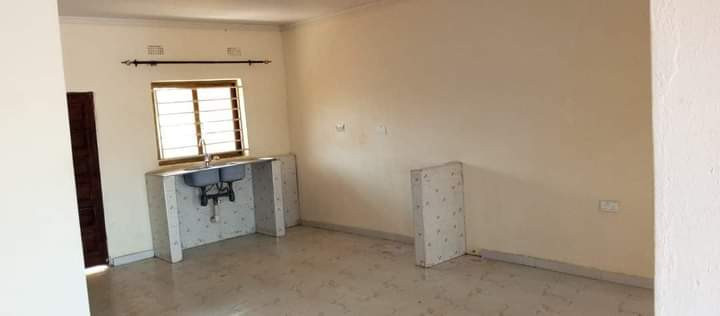 2-bedroom-flat-for-rent-in-chalala-big-7