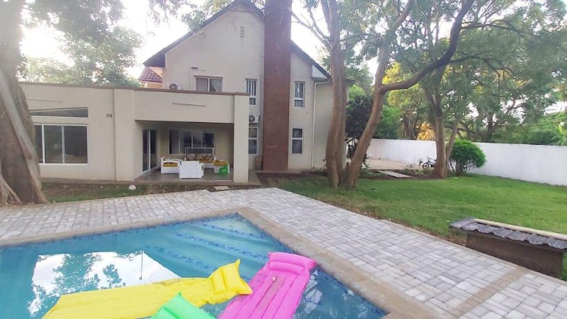 4-bedroom-double-storey-house-for-sale-big-3