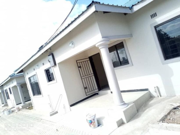 32-bedroom-flats-for-sale-in-chalala-big-2