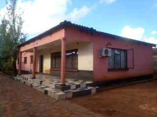 4 Bedroom House For Sale in Chalala