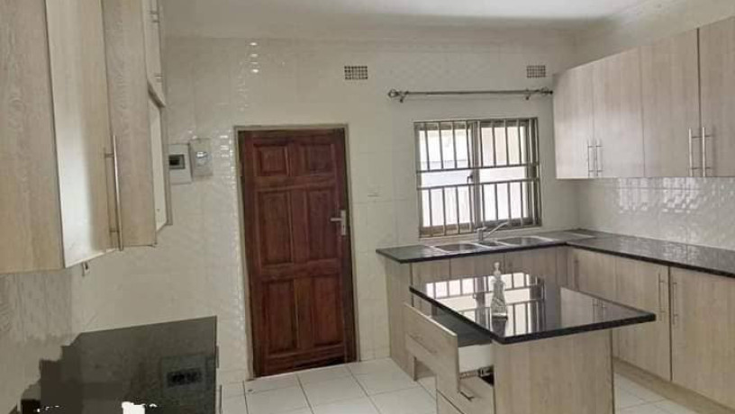 2-bedroom-flat-for-rent-in-chalala-big-9