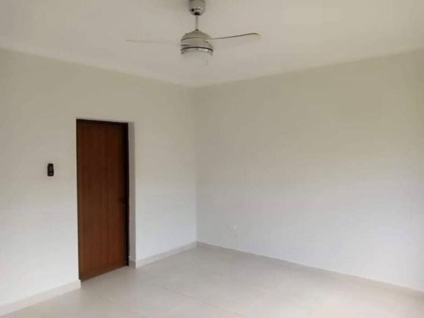 beautiful-3-bedroom-flats-for-rent-in-roma-lusaka-big-0