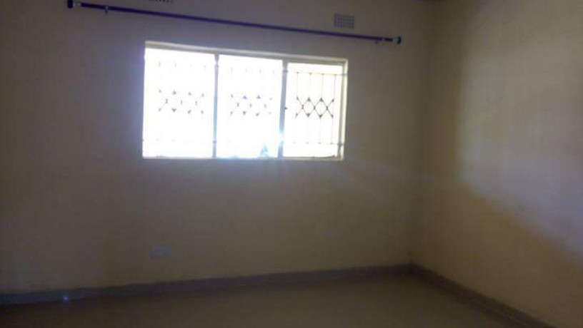 neat-two-bedroom-flat-in-chalala-big-4