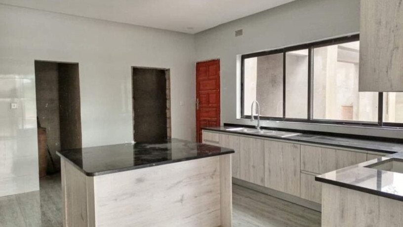 4-bedroom-house-for-sale-in-new-kasama-big-5