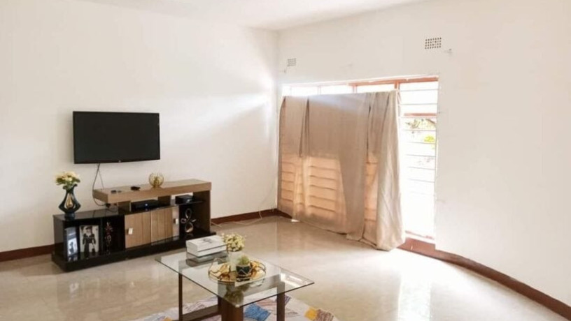 2-bedroom-flat-for-rent-in-chalala-big-4