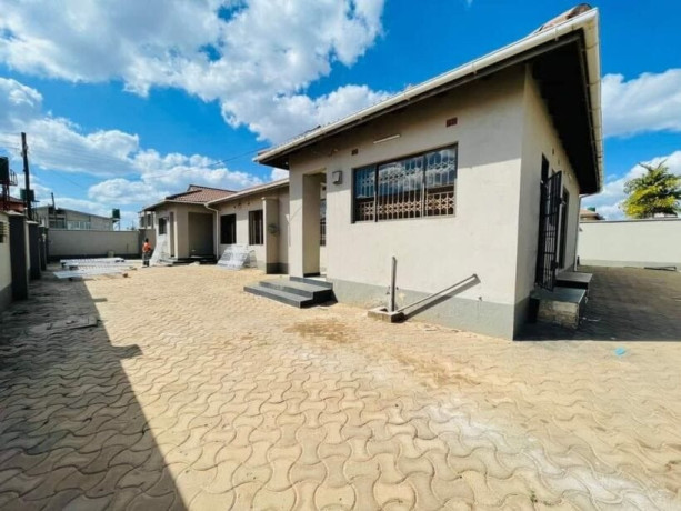 3-bedroom-flats-for-rent-in-ibex-hill-big-6