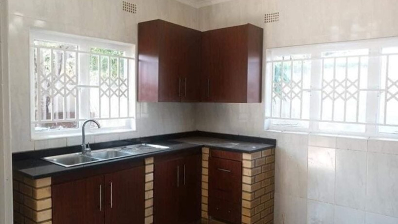 3-bedroom-flat-for-rent-in-new-kasama-big-5