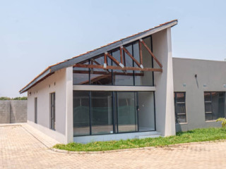 newly-built-three-bedroom-twonhouse-to-rent-in-lilayi