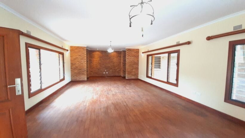 4-bedroom-house-for-sale-in-lilayi-big-3