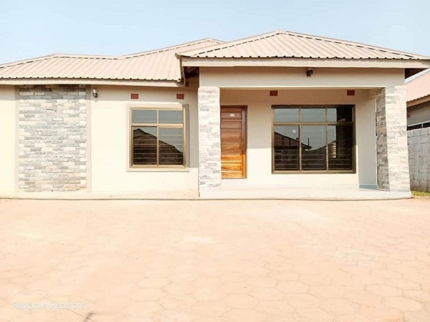 3-bedroom-house-for-sale-in-lilayi-big-1