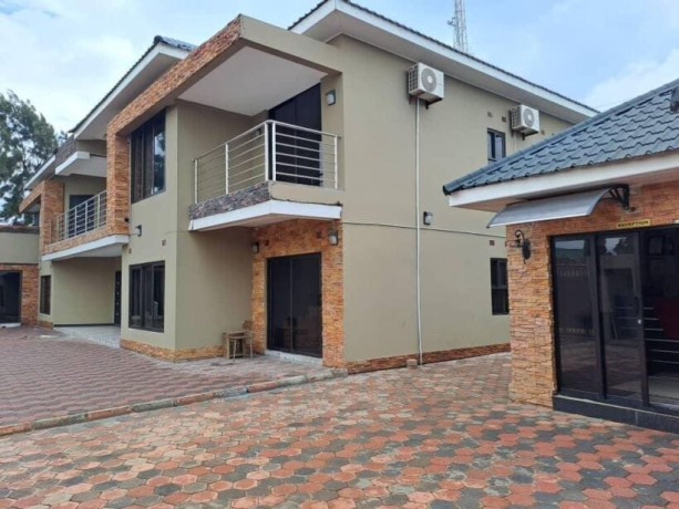 2-bedroom-flat-for-rent-in-chalala-big-2