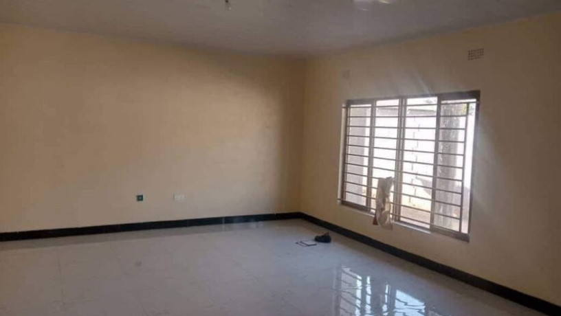 2-bedroom-flat-for-rent-in-chalala-big-2