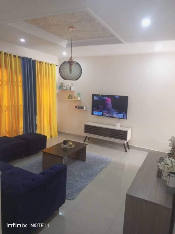 3-bedroom-house-for-sale-in-meanwood-big-4