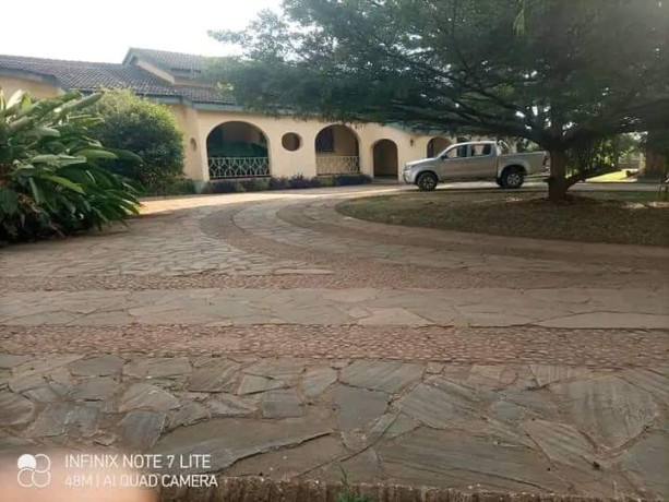 property-for-sale-in-makeni-big-4