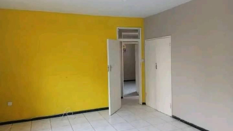 2-bedroom-flat-for-rent-in-kabulonga-big-5