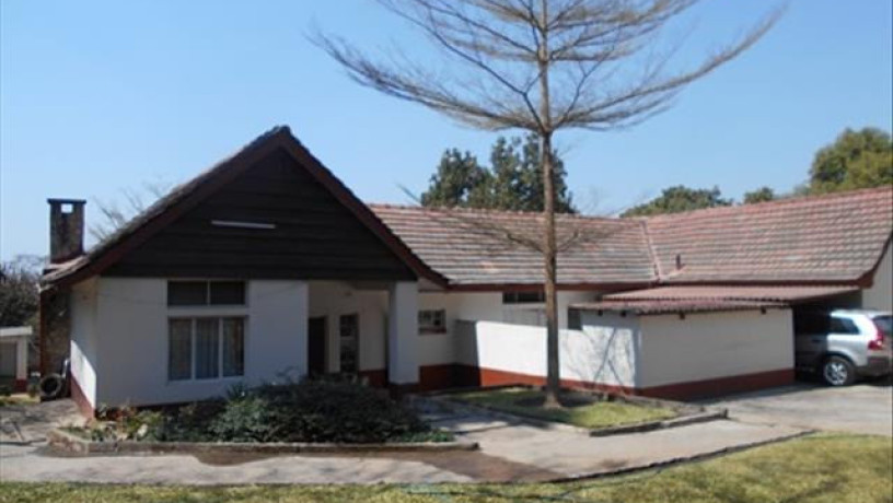 spacious-four-bedroom-property-in-northrise-ndola-big-1