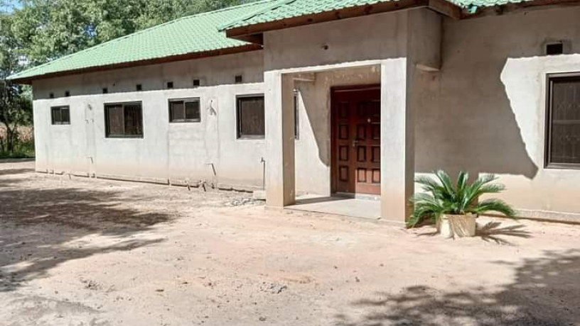 5-bedroom-house-for-sale-in-silverest-big-4