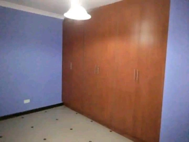 3-bedroom-flat-for-rent-in-chalala-big-4