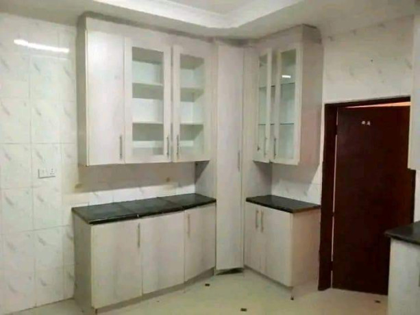 3-bedroom-flat-for-rent-in-chalala-big-8