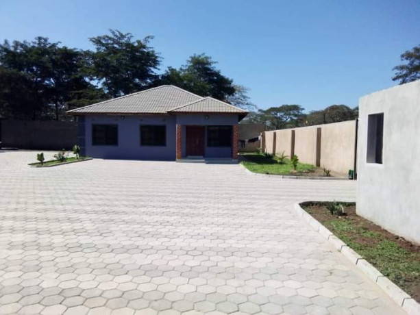 2-bedroom-flat-for-rent-in-makeni-bonaventure-big-1