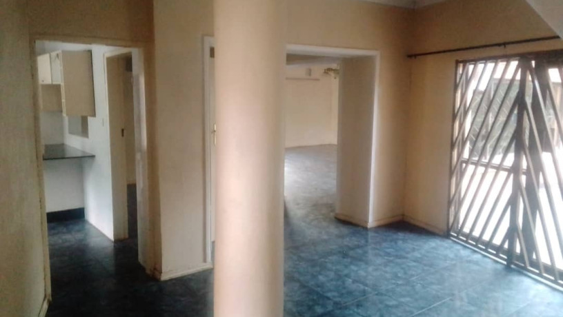 6-bedroom-house-for-rent-in-rhodespark-big-2