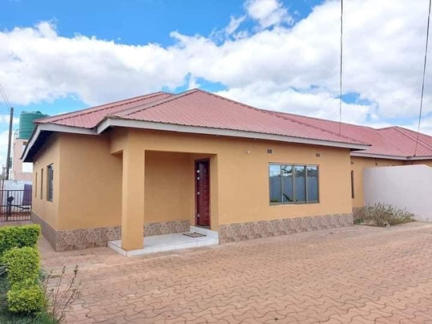 23-bedroom-flats-for-sale-in-chalala-big-6