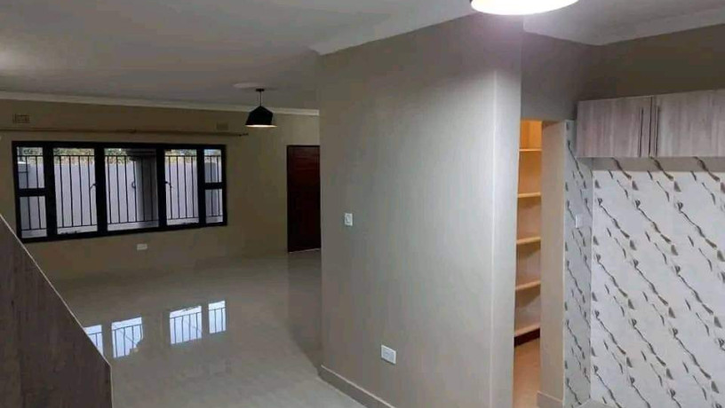 2-bedroom-flats-for-sale-in-meanwood-ndeke-big-0