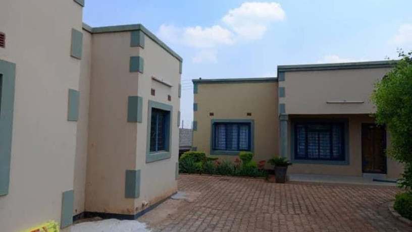 62-bedroom-flats-for-sale-in-chalala-big-4