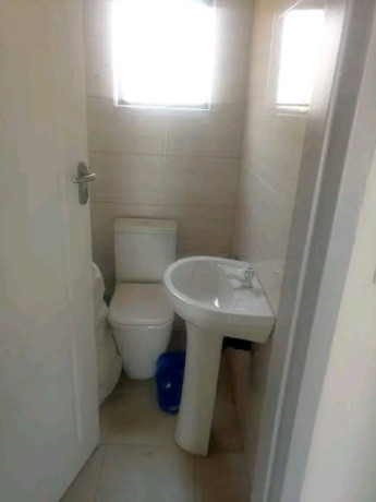 2-bedroom-flat-for-rent-in-makeni-bonaventure-big-5