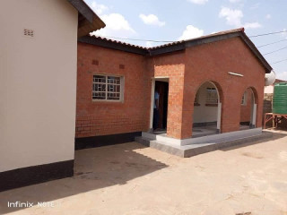 4 Bedroom House For Sale in Chalala