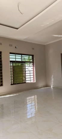 2-bedroom-flat-for-rent-in-new-avondale-big-5