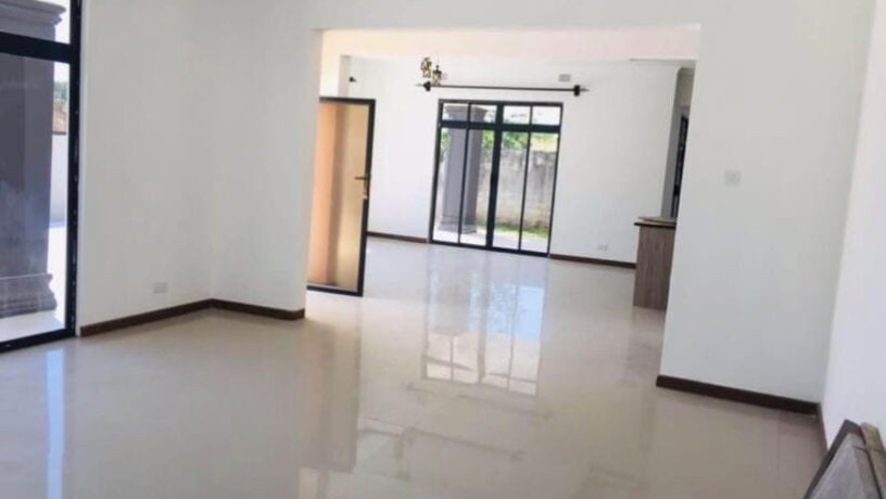 3-bedroom-flat-for-rent-in-ibex-hill-big-5