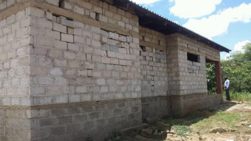 incomplete-house-for-sale-in-meanwood-lusaka-big-4