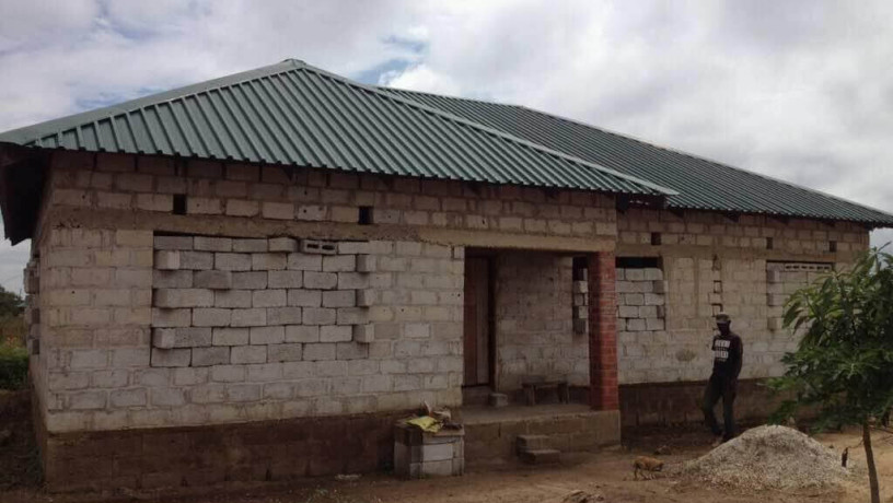 incomplete-house-for-sale-in-meanwood-lusaka-big-6