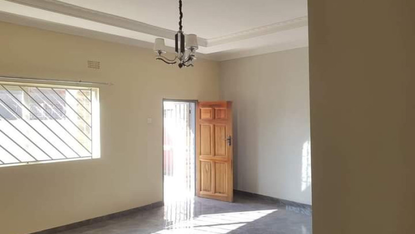 3-bedroom-flat-for-rent-in-chalala-big-1