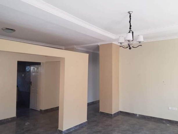 3-bedroom-flat-for-rent-in-chalala-big-4