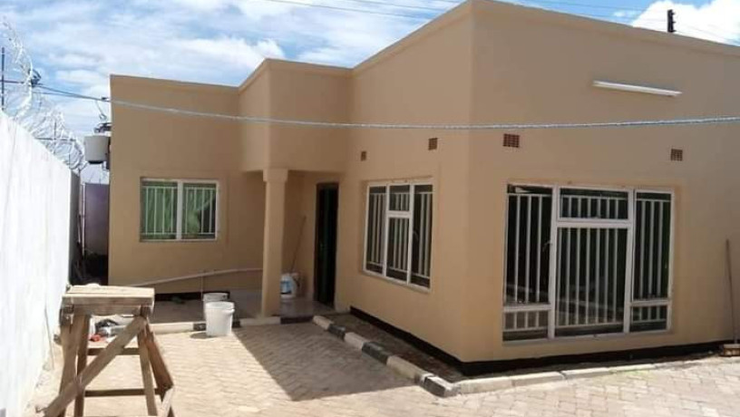 1-bedroom-flat-for-rent-in-chalala-big-9