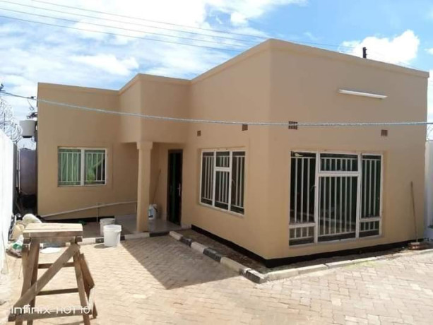 1-bedroom-flat-for-rent-in-chalala-big-2