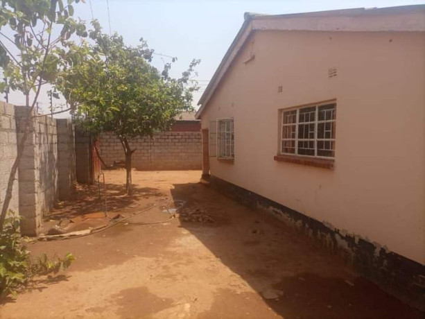 3-bedroom-house-for-sale-in-libala-big-4