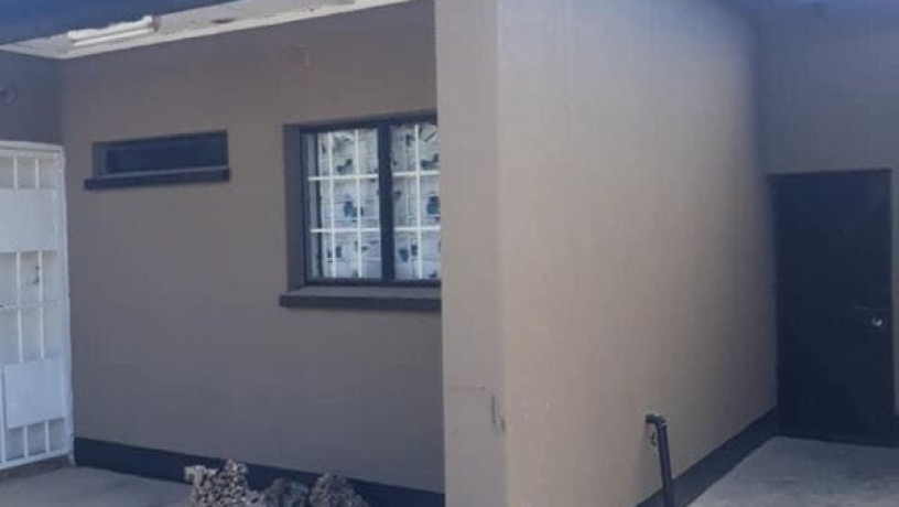 3-bedroom-house-for-sale-in-civic-centre-big-0