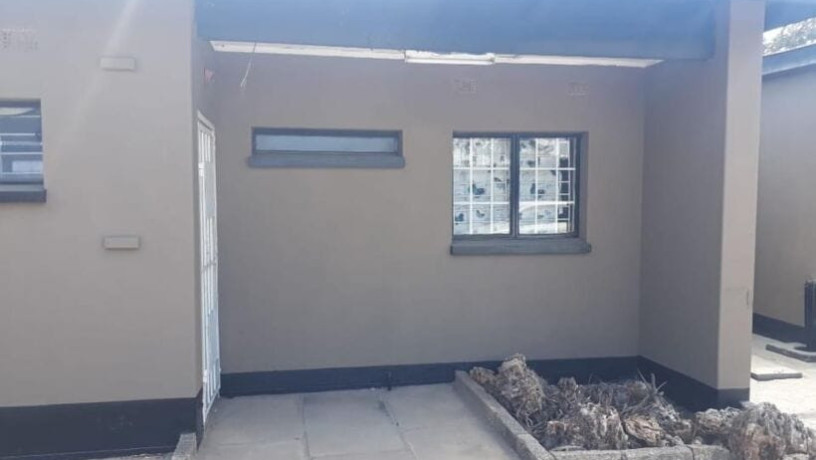 3-bedroom-house-for-sale-in-civic-centre-big-2